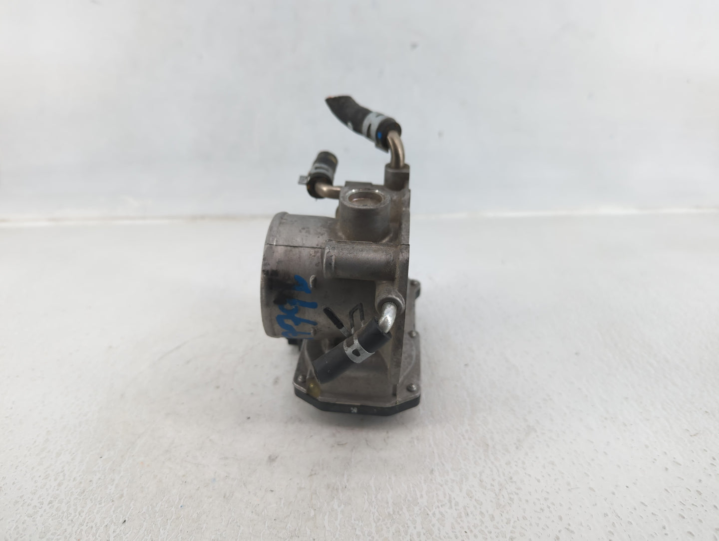 2009-2013 Toyota Matrix Throttle Body P/N:22030-0H030 Fits Fits 2006 2007 2008 2009 2010 2011 2012 2013 2014 2015 OEM Used A