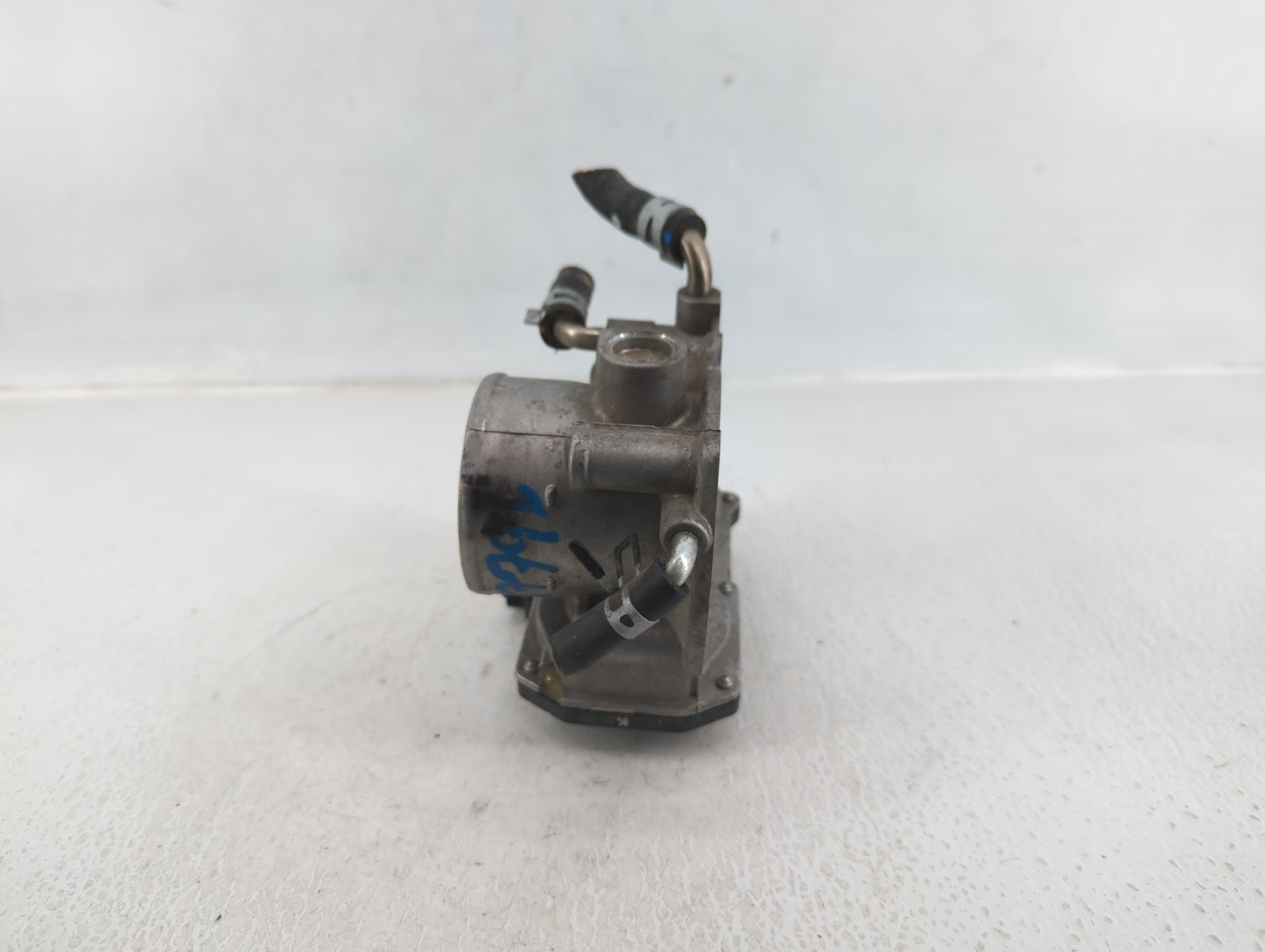 2009-2013 Toyota Matrix Throttle Body P/N:22030-0H030 Fits Fits 2006 2007 2008 2009 2010 2011 2012 2013 2014 2015 OEM Used A