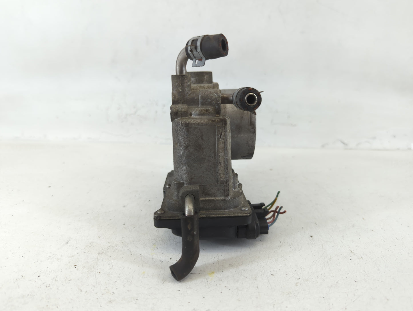 2009-2013 Toyota Matrix Throttle Body P/N:22030-0H030 Fits Fits 2006 2007 2008 2009 2010 2011 2012 2013 2014 2015 OEM Used A