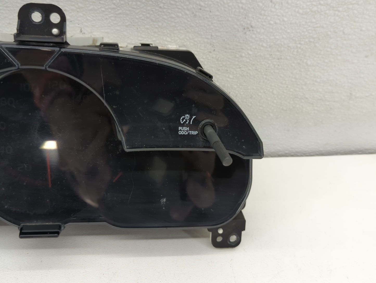 2009-2010 Toyota Matrix Instrument Cluster Speedometer Gauges P/N:TN257440-2042 83800-02U00-00 Fits Fits 2009 2010 OEM Used 