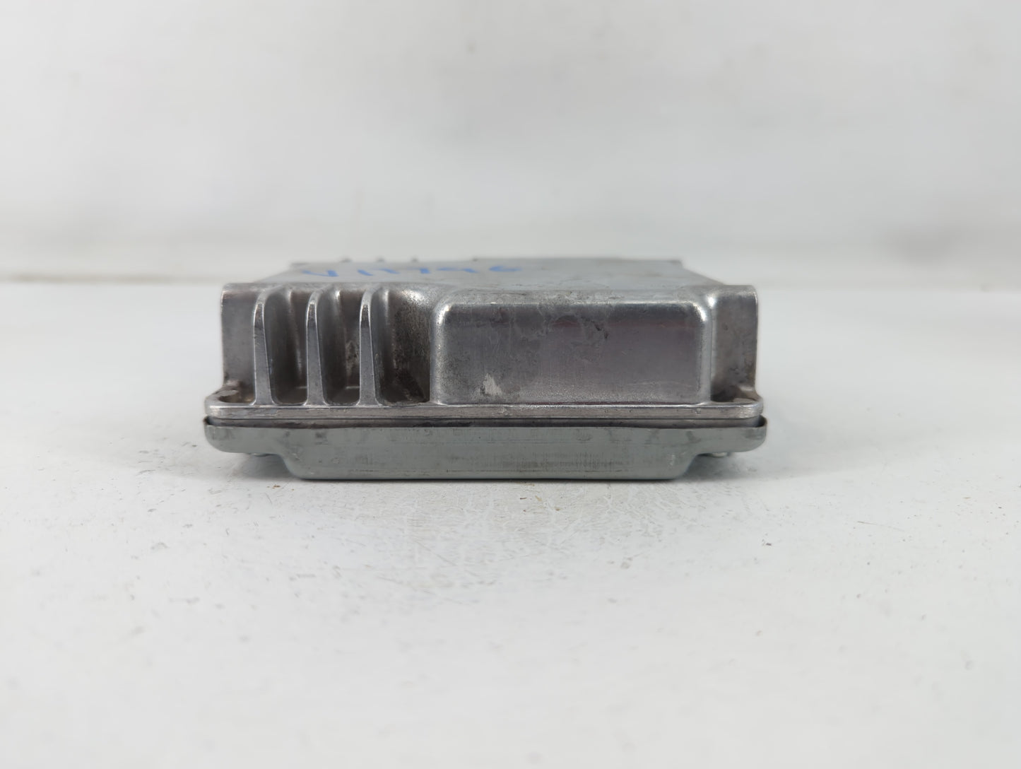 2009-2010 Toyota Matrix Chassis Control Module Ccm Bcm Body Control - Oemusedautoparts1.com