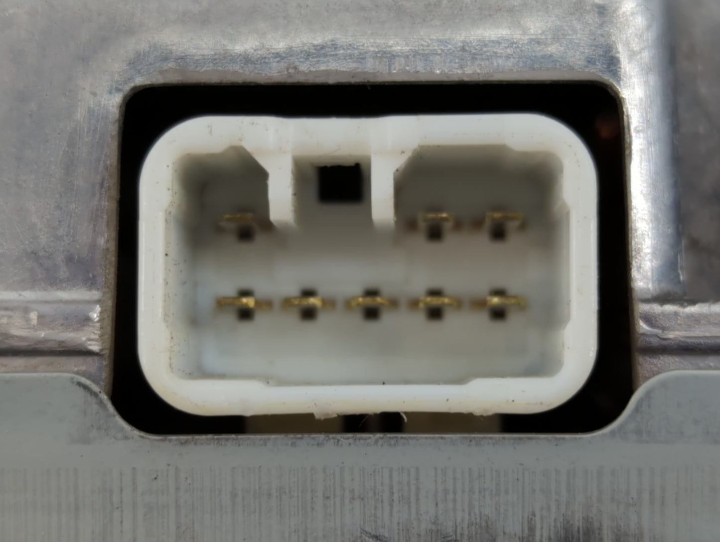 2009-2010 Toyota Matrix Chassis Control Module Ccm Bcm Body Control - Oemusedautoparts1.com