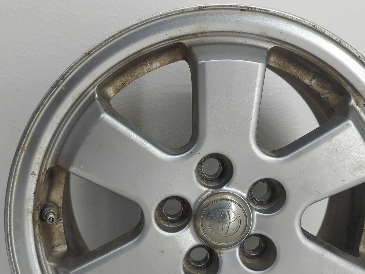2004-2009 Toyota Prius Oem Wheel Rim 1071569 - Oemusedautoparts1.com