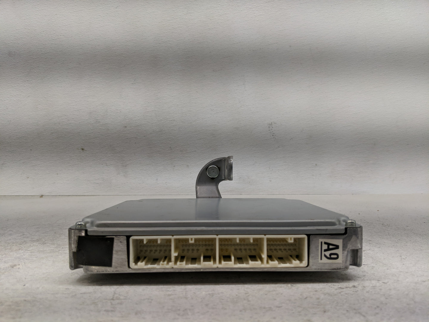 2008-2009 Toyota Prius PCM Engine Control Computer ECU ECM PCU OEM P/N:275300-3180 89661-47250 Fits Fits 2008 2009 OEM Used 