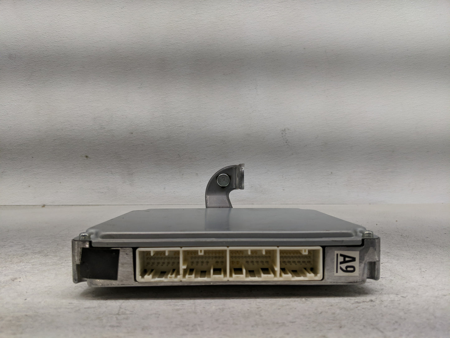 2008-2009 Toyota Prius PCM Engine Control Computer ECU ECM PCU OEM P/N:275300-3180 89661-47250 Fits Fits 2008 2009 OEM Used 