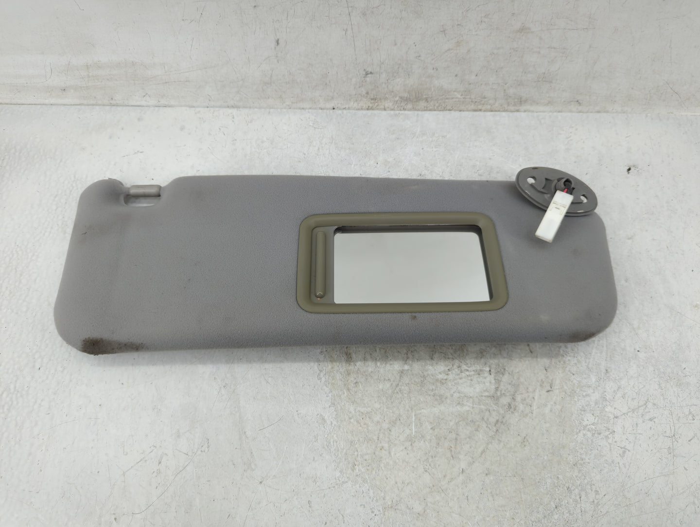 2006-2009 Toyota Prius Sun Visor Shade Replacement Passenger Right Mirror Fits Fits 2006 2007 2008 2009 OEM Used Auto Parts 