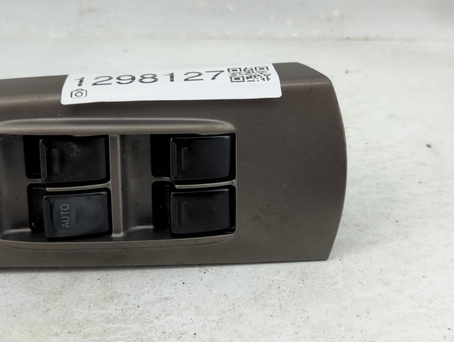 2004-2009 Toyota Prius Master Power Window Switch Replacement Driver Side Left P/N:84820-47050 Fits OEM Used Auto Parts - Oe