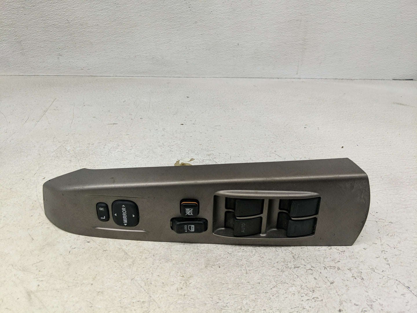 2004-2009 Toyota Prius Master Power Window Switch Replacement Driver Side Left P/N:84820-47050 Fits OEM Used Auto Parts - Oe