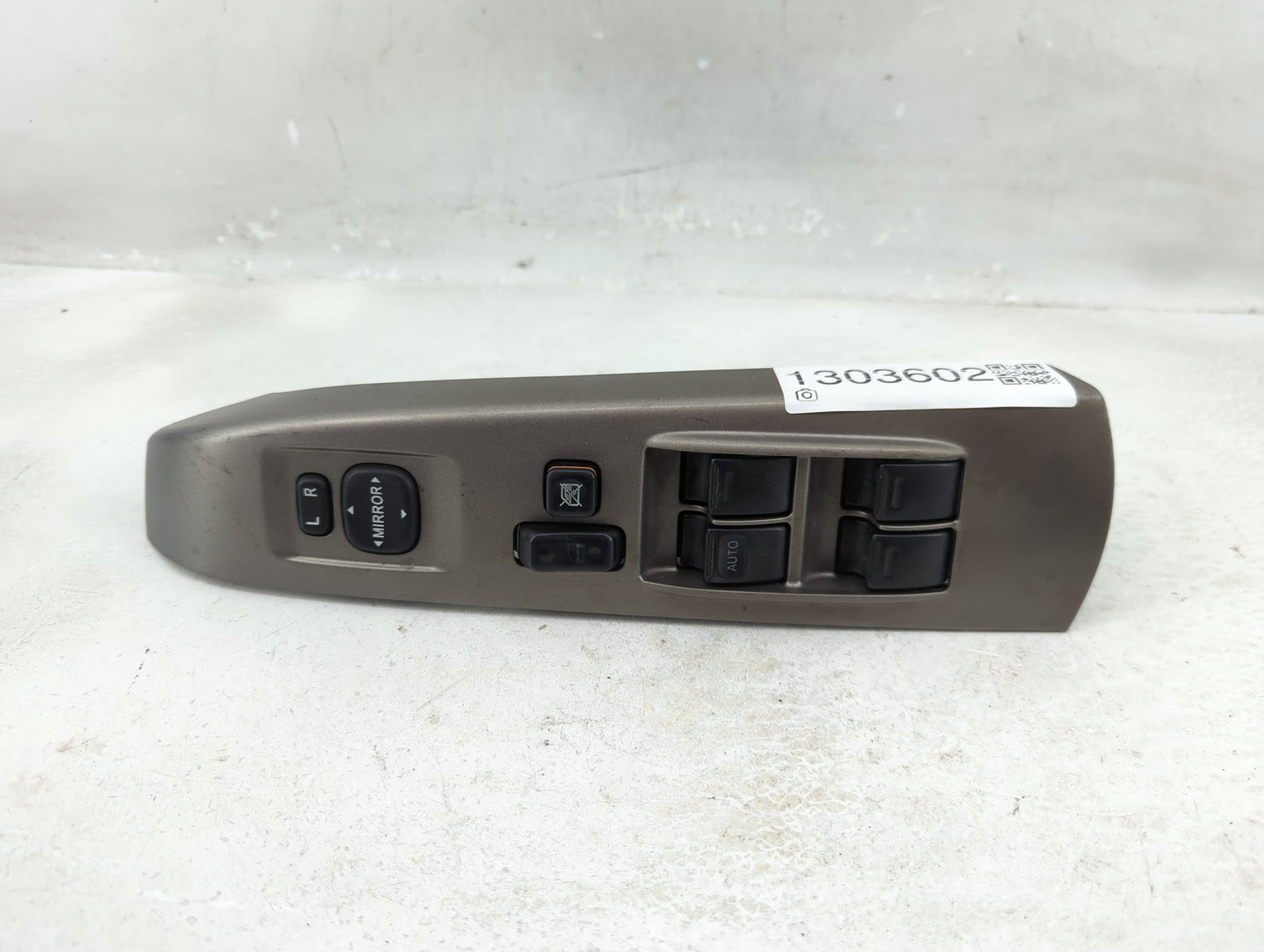 2004-2009 Toyota Prius Master Power Window Switch Replacement Driver Side Left P/N:84820-47050 Fits OEM Used Auto Parts - Oe