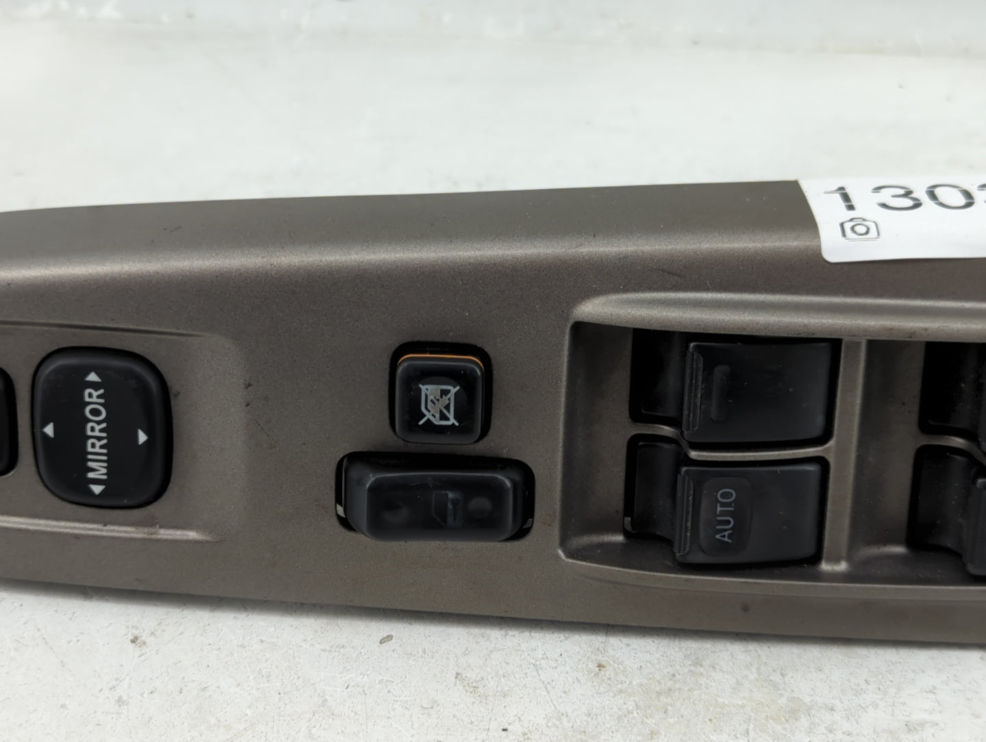 2004-2009 Toyota Prius Master Power Window Switch Replacement Driver Side Left P/N:84820-47050 Fits OEM Used Auto Parts - Oe
