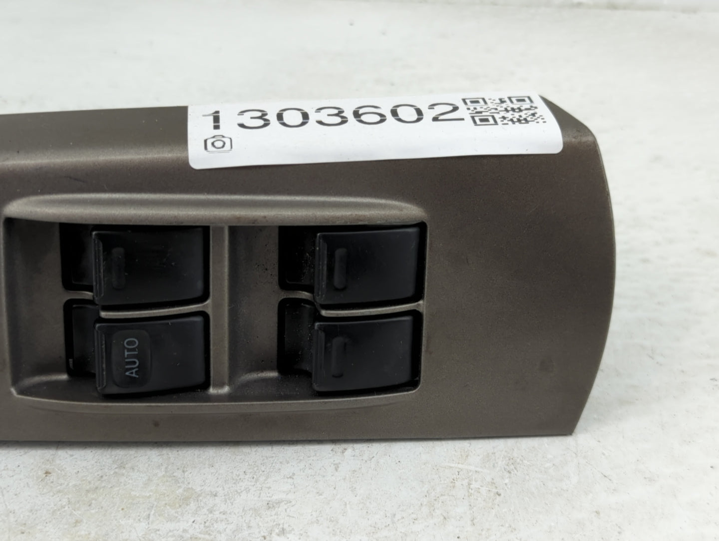 2004-2009 Toyota Prius Master Power Window Switch Replacement Driver Side Left P/N:84820-47050 Fits OEM Used Auto Parts - Oe