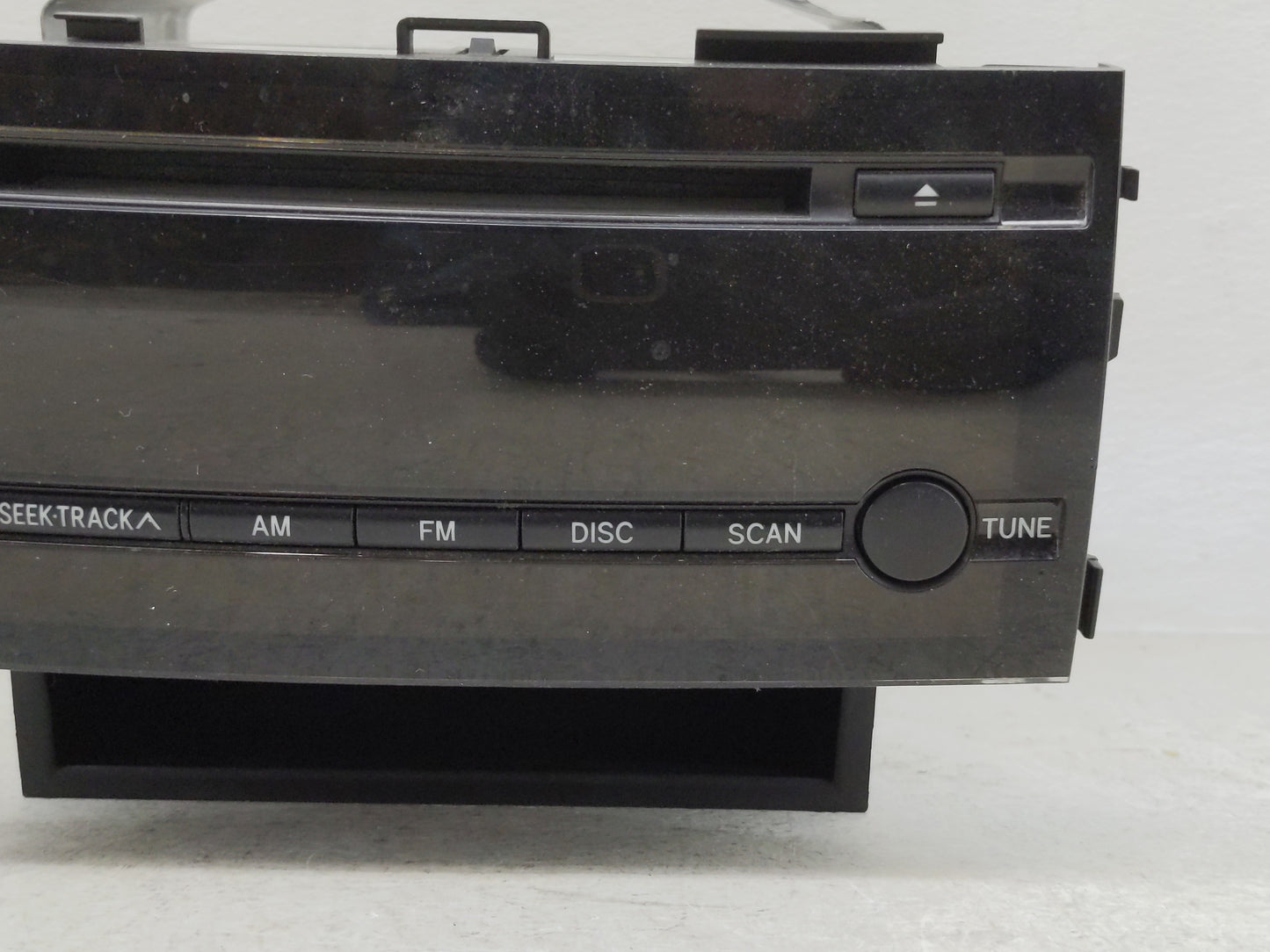 2006-2009 Toyota Prius Radio AM FM Cd Player Receiver Replacement P/N:86120-47270 Fits Fits 2006 2007 2008 2009 OEM Used Aut
