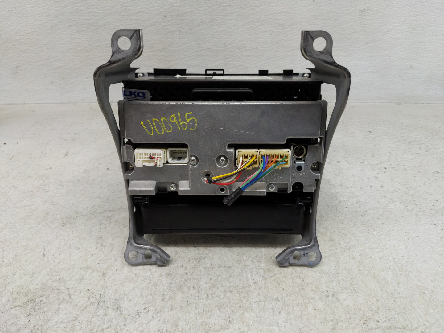 2006-2009 Toyota Prius Radio AM FM Cd Player Receiver Replacement P/N:86120-47270 Fits Fits 2006 2007 2008 2009 OEM Used Aut