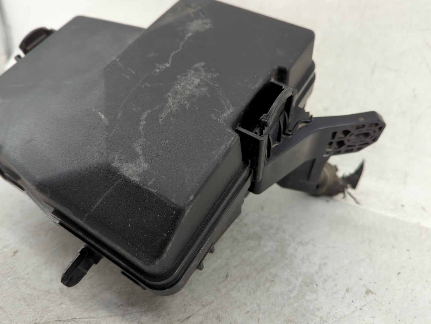 2004-2009 Toyota Prius Fusebox Fuse Box Panel Relay Module Fits Fits 2004 2005 2006 2007 2008 2009 OEM Used Auto Parts - Oem