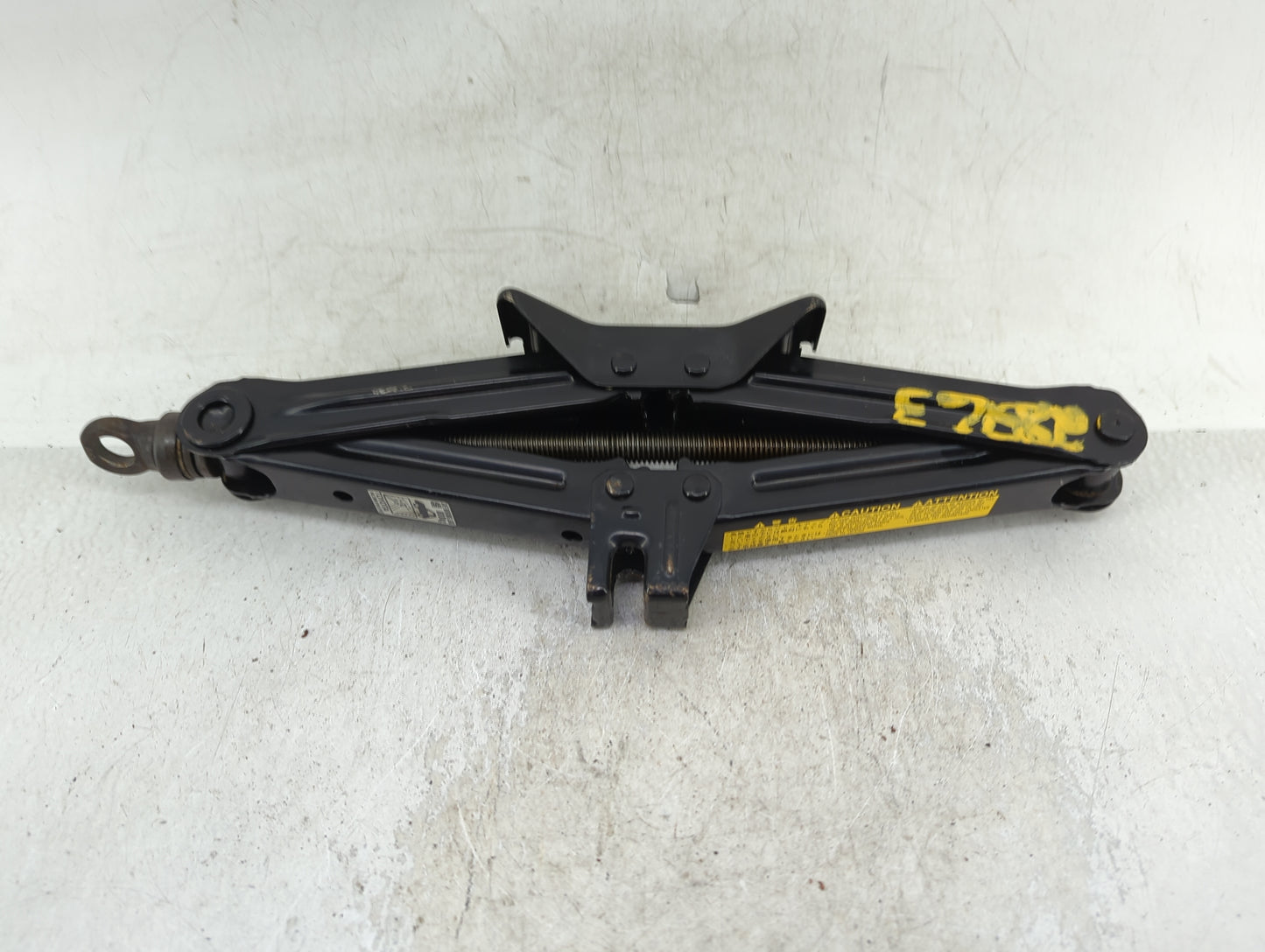 2009 Toyota Prius Spare Scissor Car Jack - Oemusedautoparts1.com