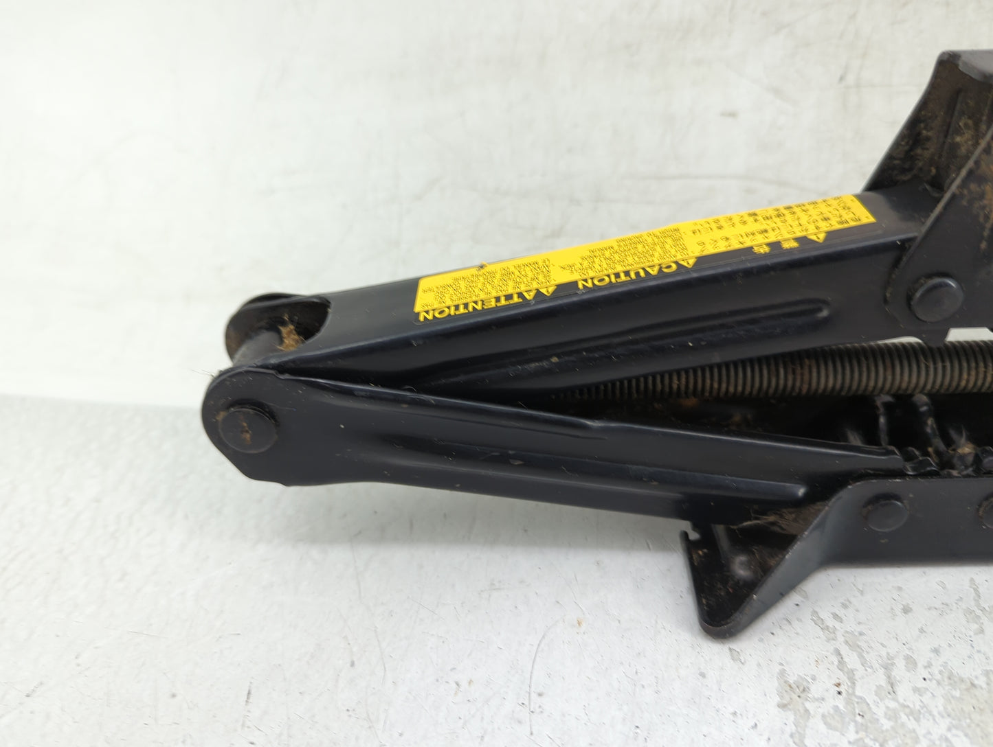 2009 Toyota Prius Spare Scissor Car Jack - Oemusedautoparts1.com