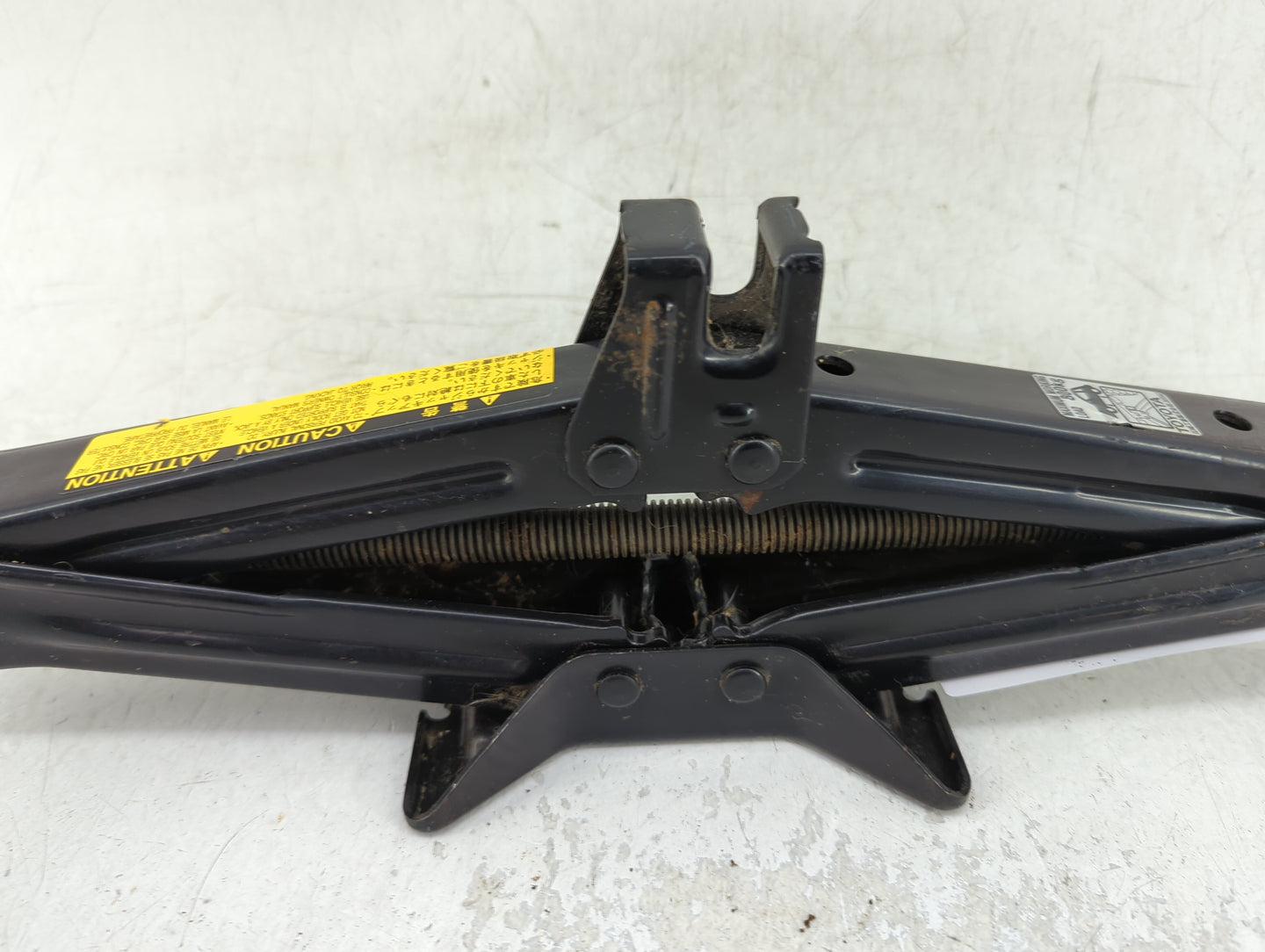 2009 Toyota Prius Spare Scissor Car Jack - Oemusedautoparts1.com