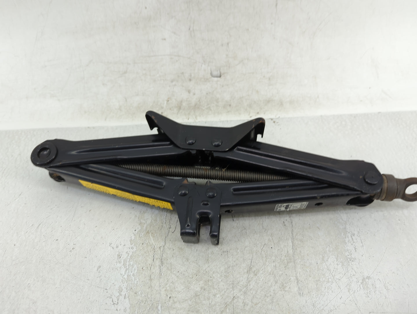 2009 Toyota Prius Spare Scissor Car Jack - Oemusedautoparts1.com