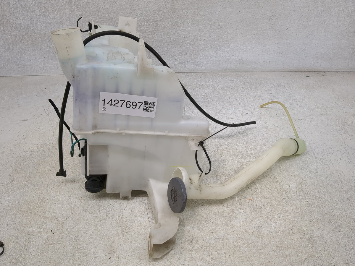 2004-2009 Toyota Prius Windshield Washer Fluid Reservoir Bottle Oem 1427697 - Oemusedautoparts1.com