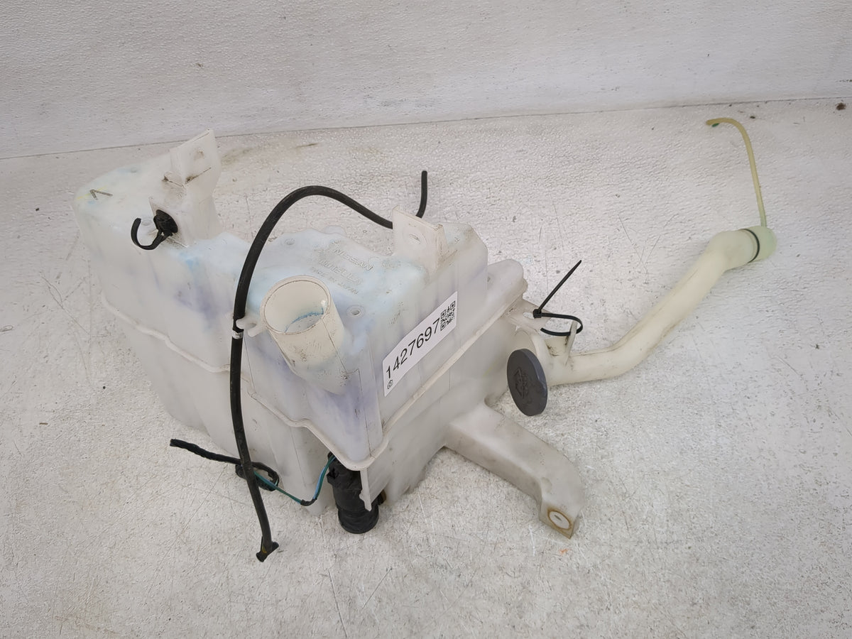 2004-2009 Toyota Prius Windshield Washer Fluid Reservoir Bottle Oem 1427697 - Oemusedautoparts1.com