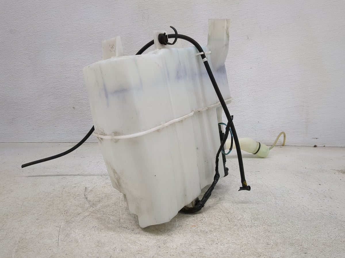 2004-2009 Toyota Prius Windshield Washer Fluid Reservoir Bottle Oem 1427697 - Oemusedautoparts1.com