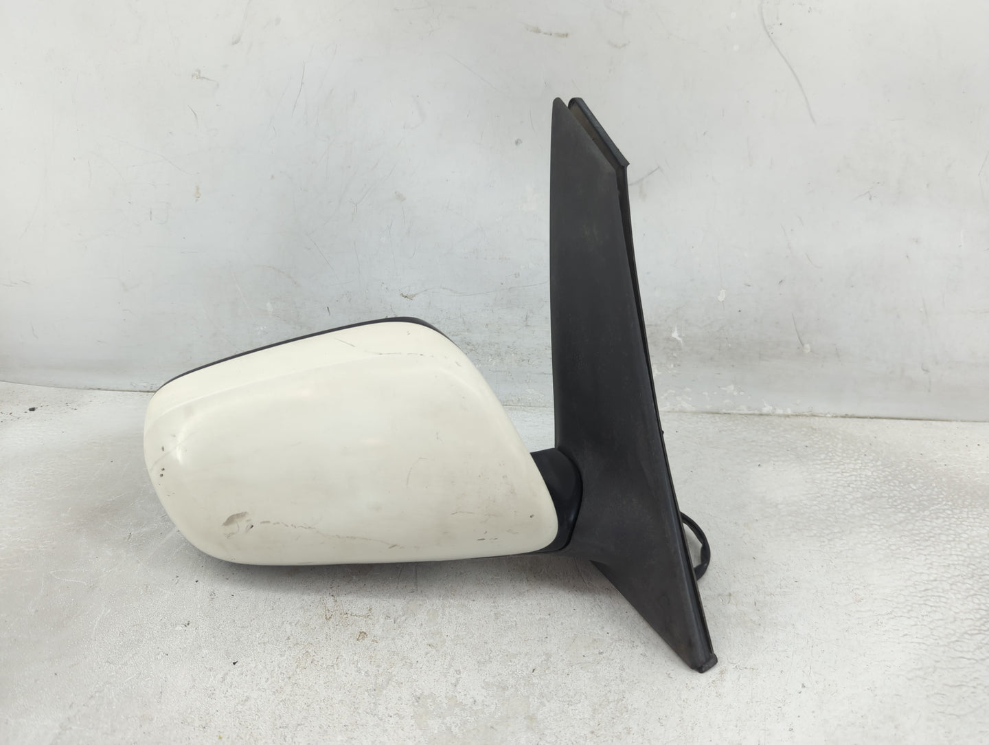 2008-2009 Toyota Prius Passenger Side View Mirror - Right Door Mirror OEM Used - Oemusedautoparts1.com