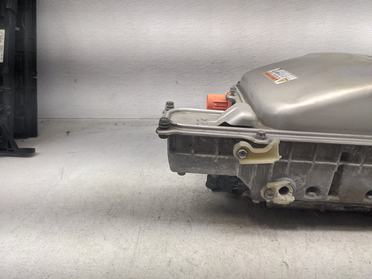 2007-2009 Toyota Prius Hybrid DC Synergy Drive Power Inverter P/N:ML25Y154 G9200-47100 Fits Fits 2007 2008 2009 OEM Used Aut