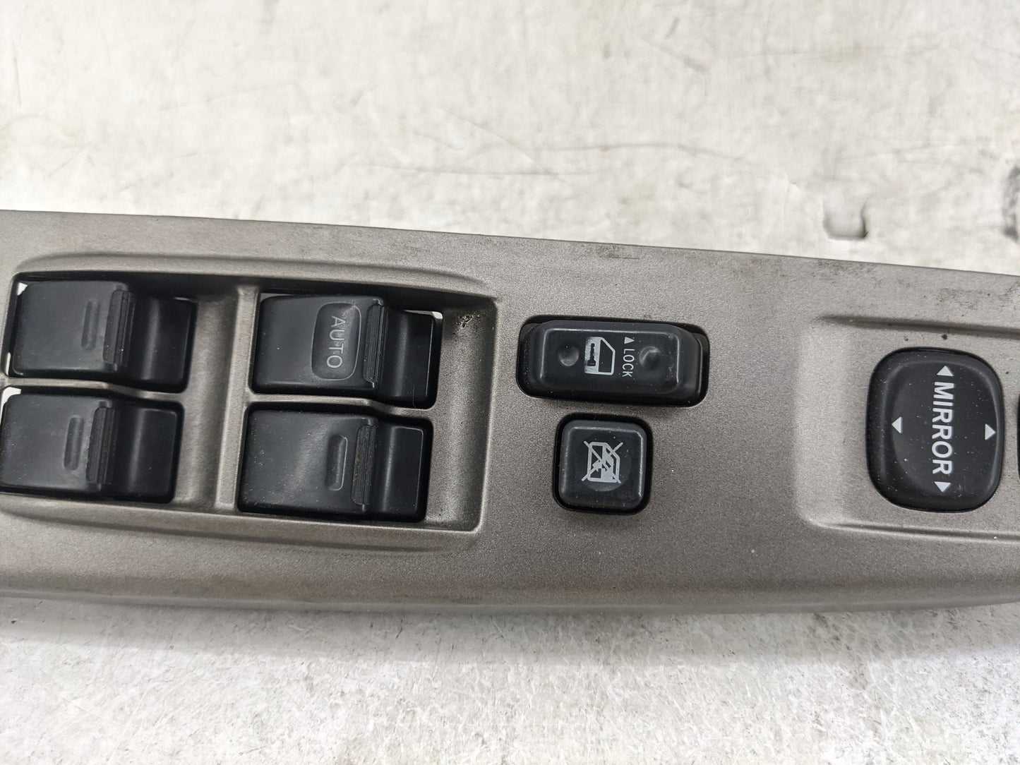 2004-2009 Toyota Prius Master Power Window Switch Replacement Driver Side Left P/N:84820-47050 Fits OEM Used Auto Parts - Oe