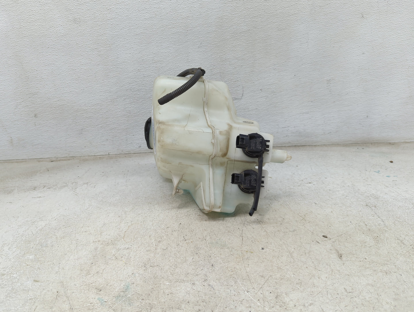 2004-2009 Toyota Prius Windshield Washer Fluid Reservoir Bottle Oem 1474036 - Oemusedautoparts1.com