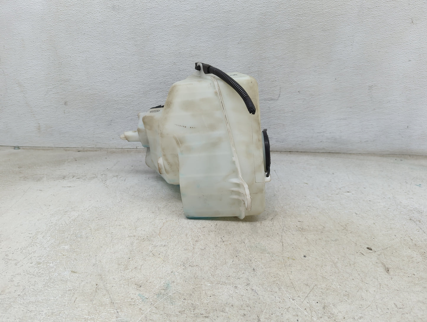 2004-2009 Toyota Prius Windshield Washer Fluid Reservoir Bottle Oem 1474036 - Oemusedautoparts1.com