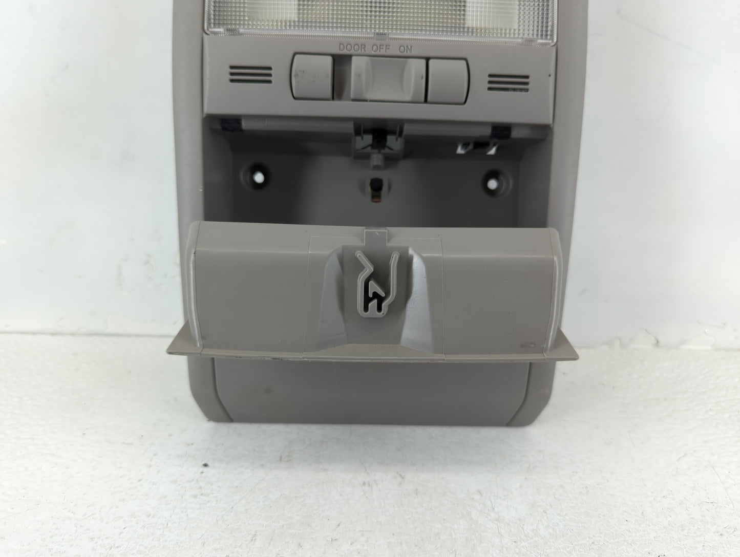 2009 Toyota Prius Overhead Roof Console - Oemusedautoparts1.com