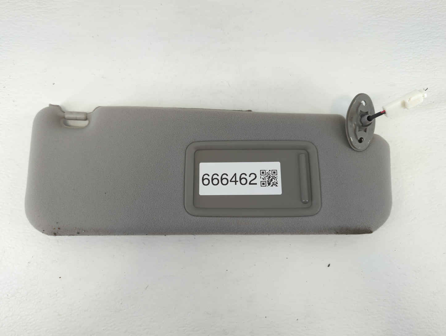 2006-2009 Toyota Prius Sun Visor Shade Replacement Passenger Right Mirror Fits Fits 2006 2007 2008 2009 OEM Used Auto Parts 