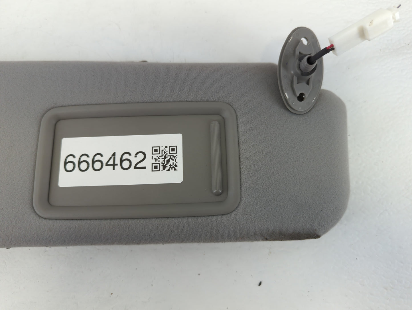 2006-2009 Toyota Prius Sun Visor Shade Replacement Passenger Right Mirror Fits Fits 2006 2007 2008 2009 OEM Used Auto Parts 