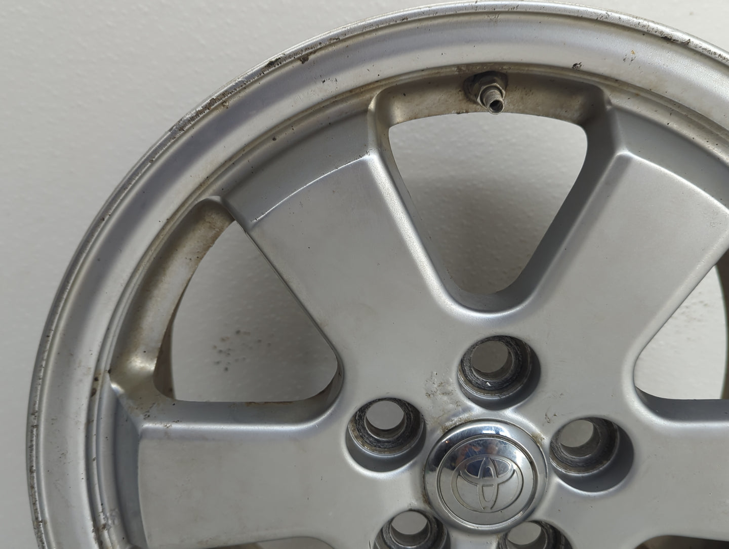 2004-2009 Toyota Prius Oem Wheel Rim 909561 - Oemusedautoparts1.com