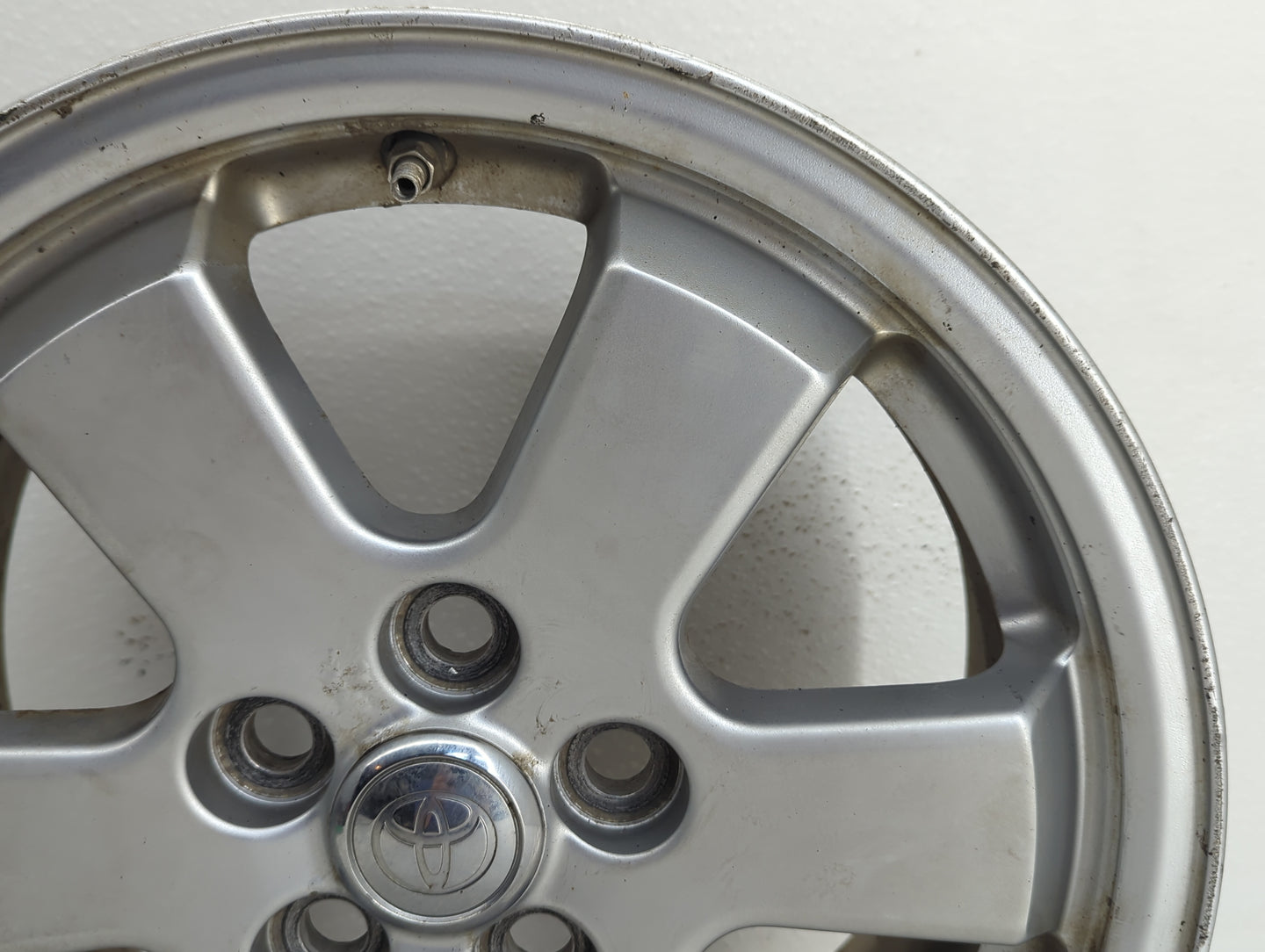 2004-2009 Toyota Prius Oem Wheel Rim 909561 - Oemusedautoparts1.com