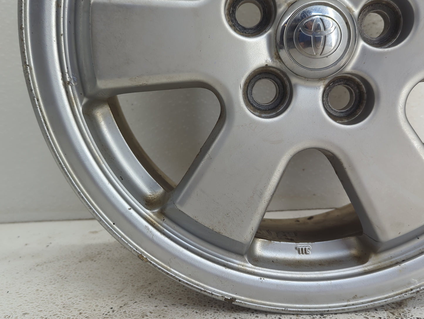 2004-2009 Toyota Prius Oem Wheel Rim 909561 - Oemusedautoparts1.com