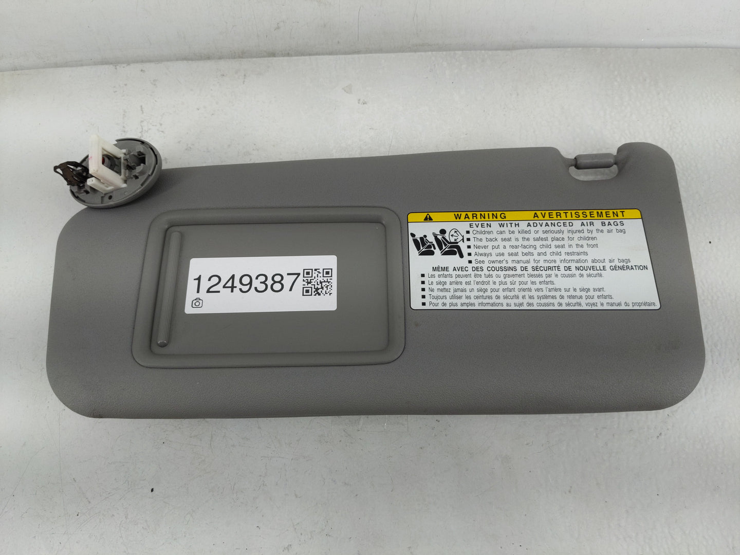 2006-2009 Toyota Rav4 Sun Visor Shade Replacement Driver Left Mirror Fits Fits 2006 2007 2008 2009 OEM Used Auto Parts - Oem