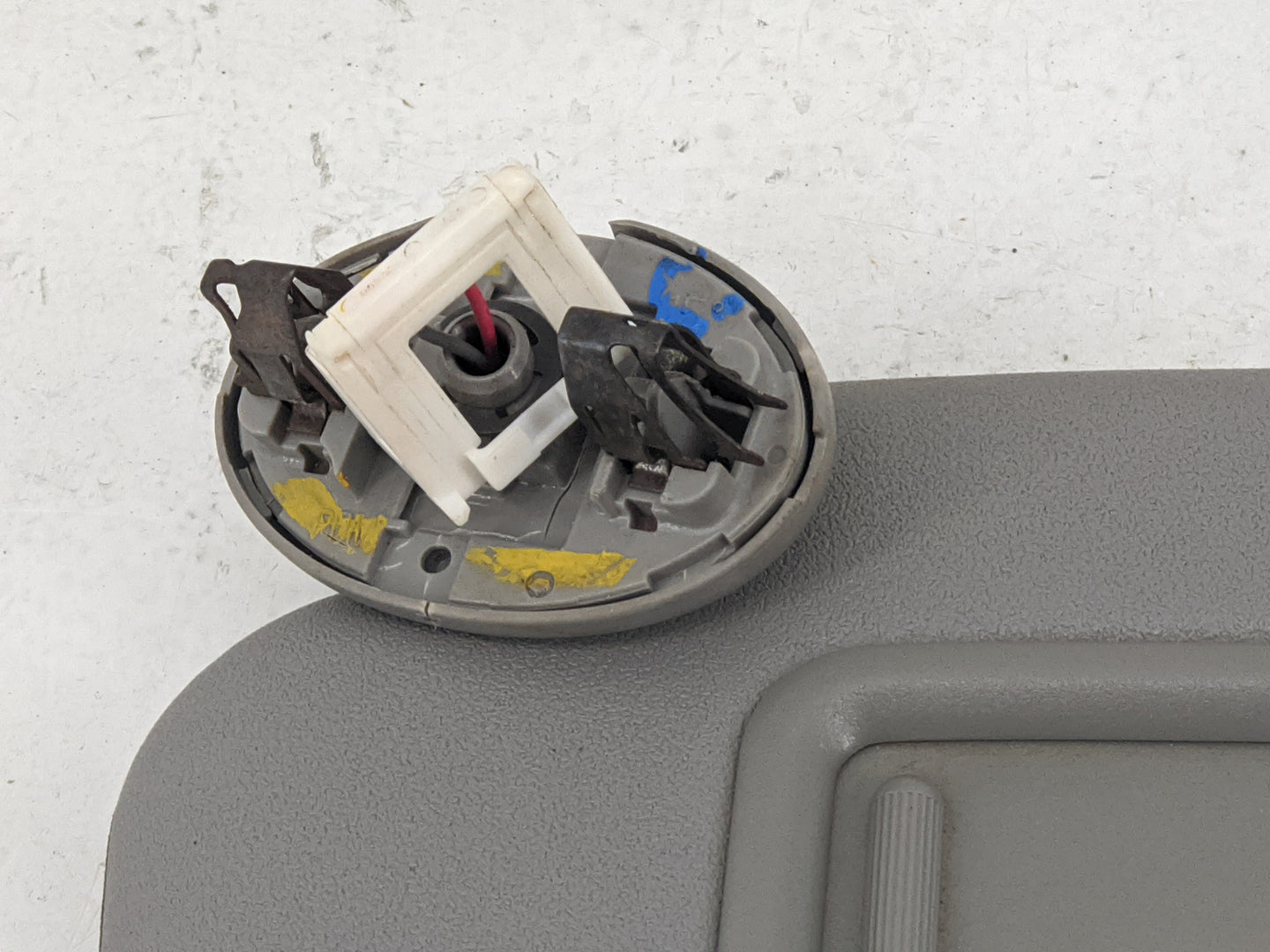 2006-2009 Toyota Rav4 Sun Visor Shade Replacement Driver Left Mirror Fits Fits 2006 2007 2008 2009 OEM Used Auto Parts - Oem