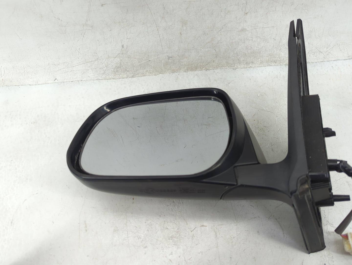 2009-2012 Toyota Rav4 Driver Side View Mirror - Left Door Mirror OEM Used - Oemusedautoparts1.com