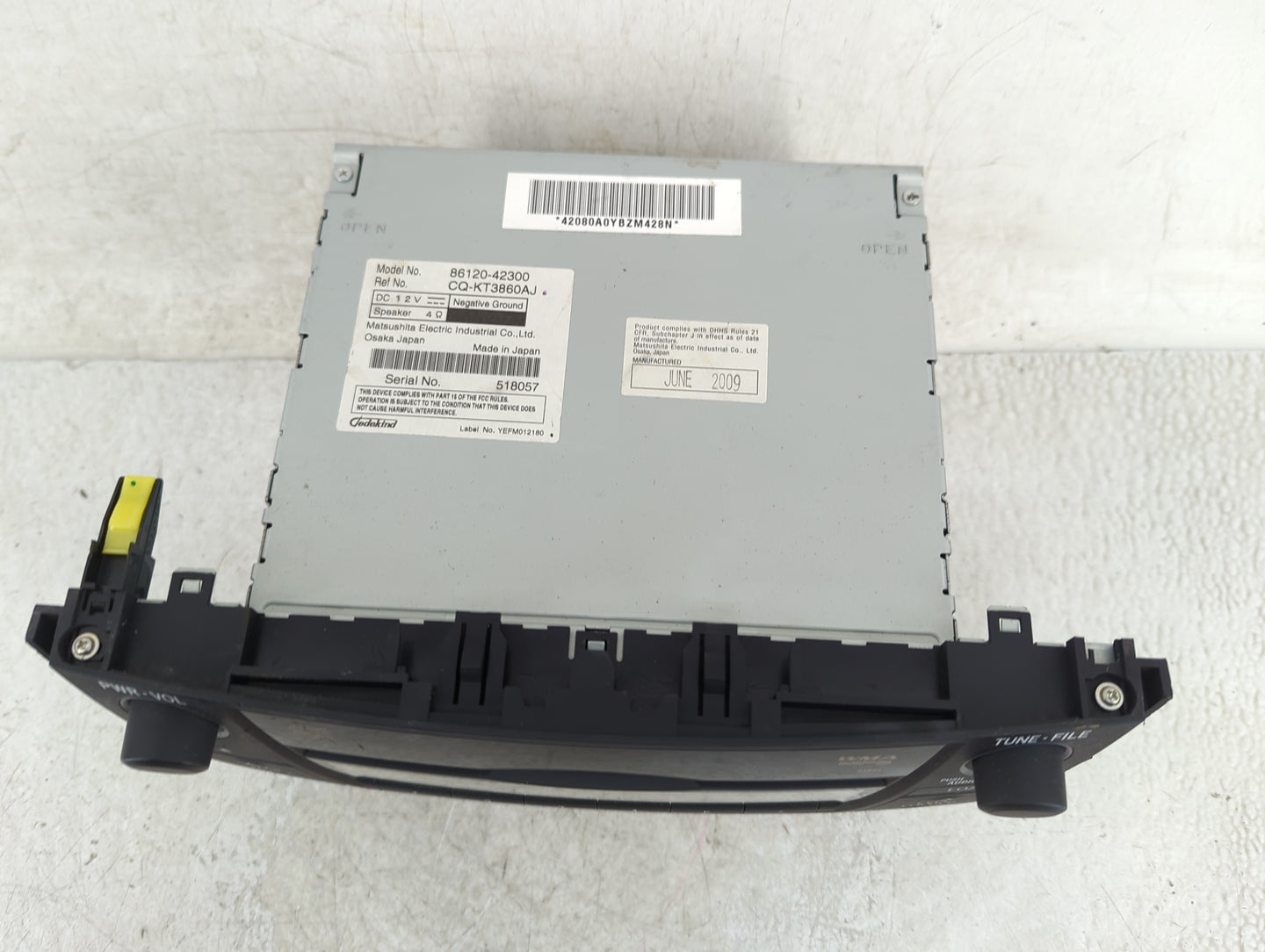 2009-2011 Toyota Rav4 Radio AM FM Cd Player Receiver Replacement P/N:86120-42300 Fits Fits 2009 2010 2011 OEM Used Auto Part