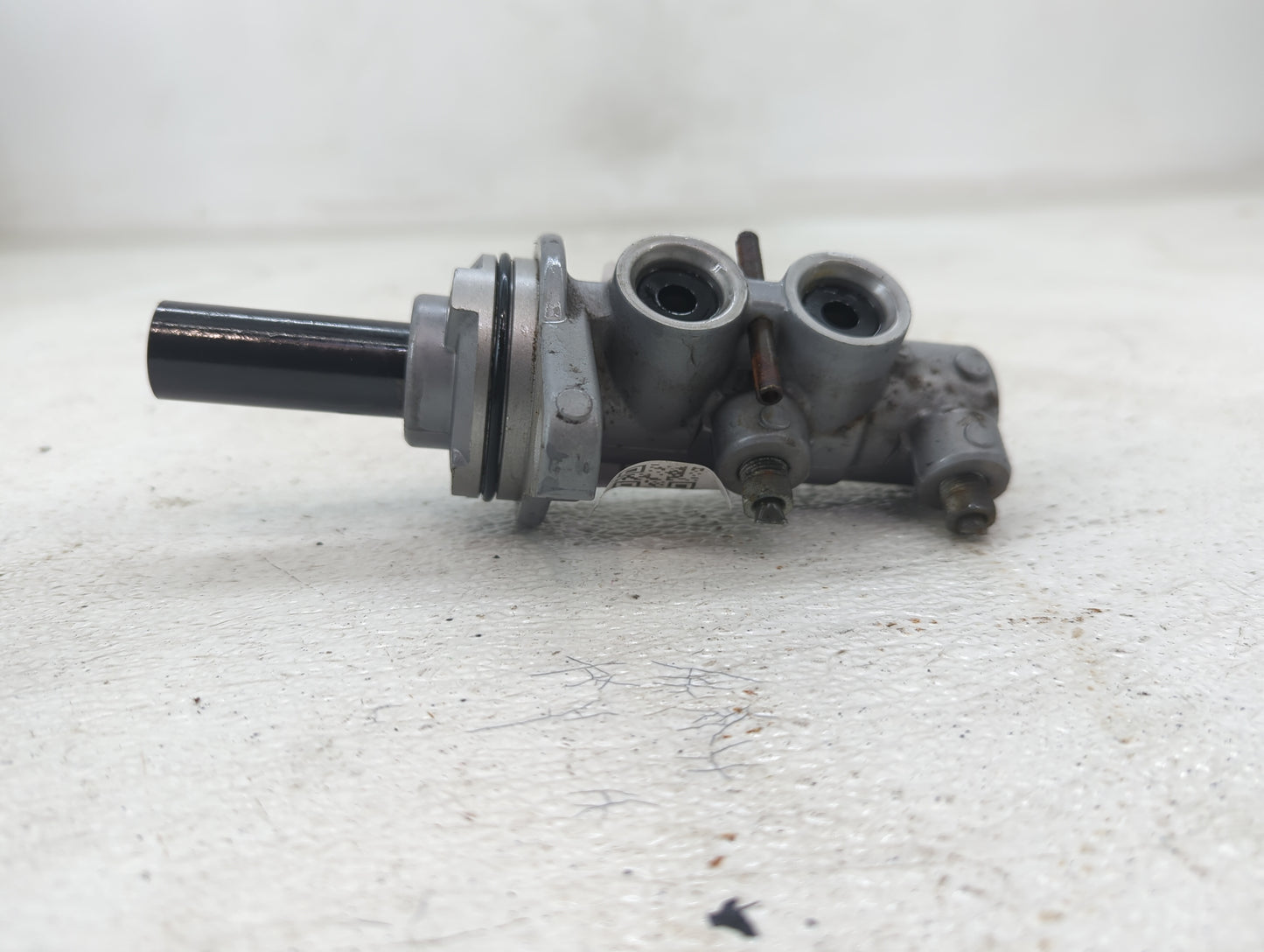 2006-2018 Toyota Rav4 Brake Master Cylinder - Oemusedautoparts1.com