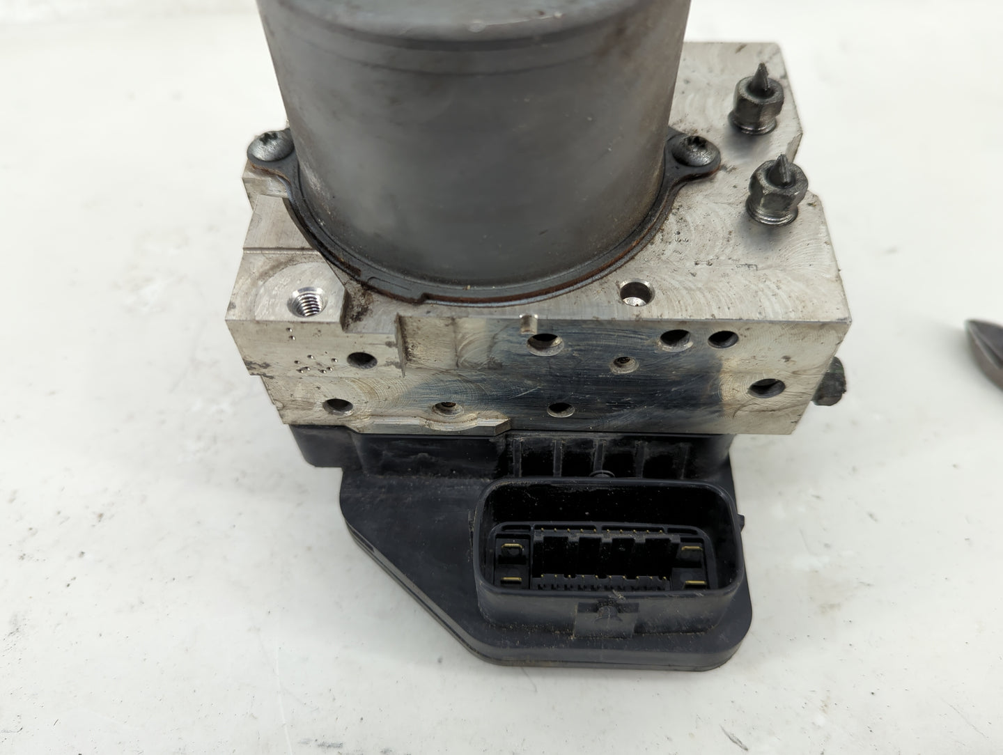 2009-2011 Toyota Rav4 ABS Pump Control Module Replacement P/N:44540-0R082 44540-0R080, 89541-0R040 Fits Fits 2009 2010 2011 