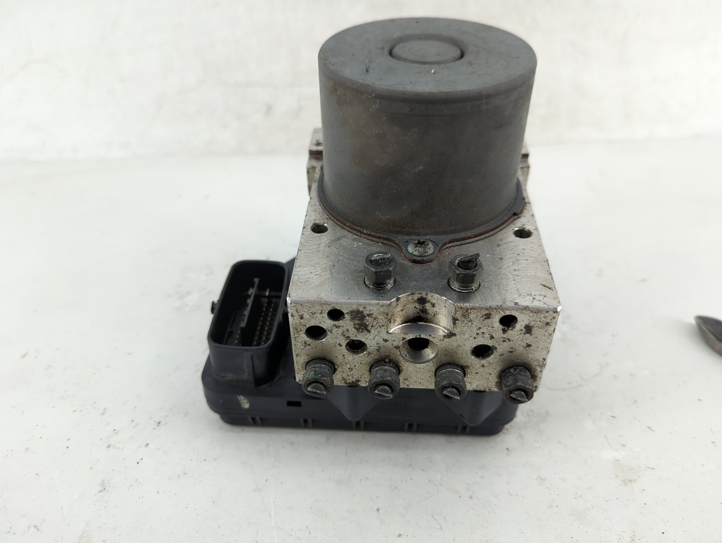 2009-2011 Toyota Rav4 ABS Pump Control Module Replacement P/N:44540-0R082 44540-0R080, 89541-0R040 Fits Fits 2009 2010 2011 