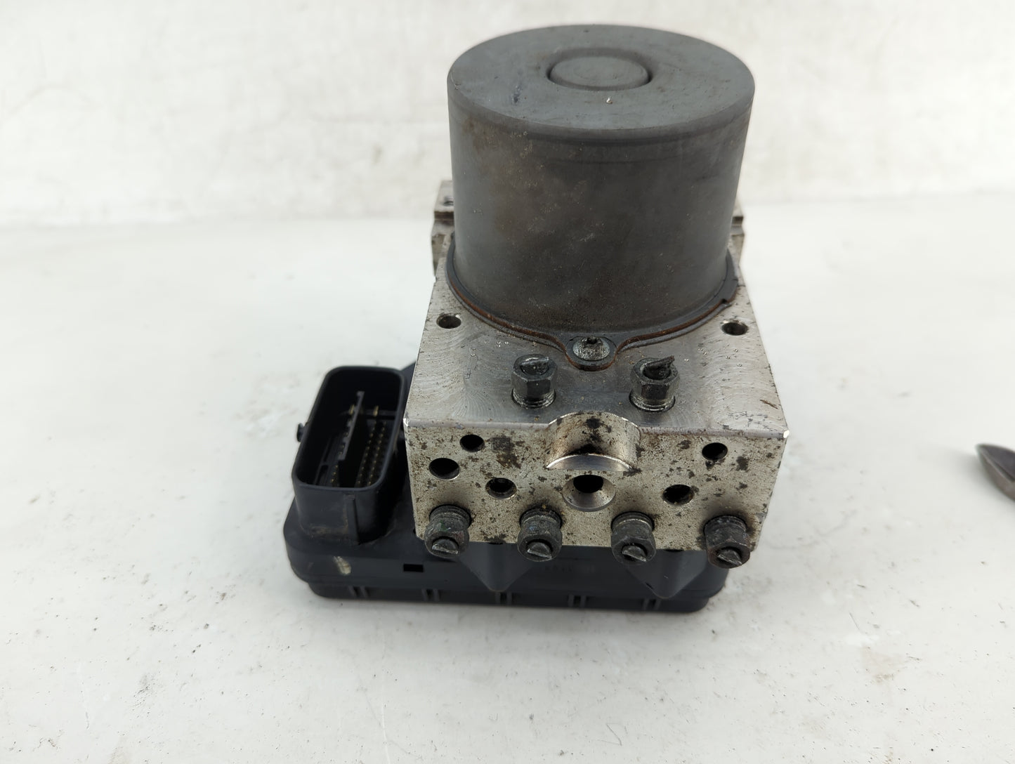 2009-2011 Toyota Rav4 ABS Pump Control Module Replacement P/N:44540-0R082 44540-0R080, 89541-0R040 Fits Fits 2009 2010 2011 