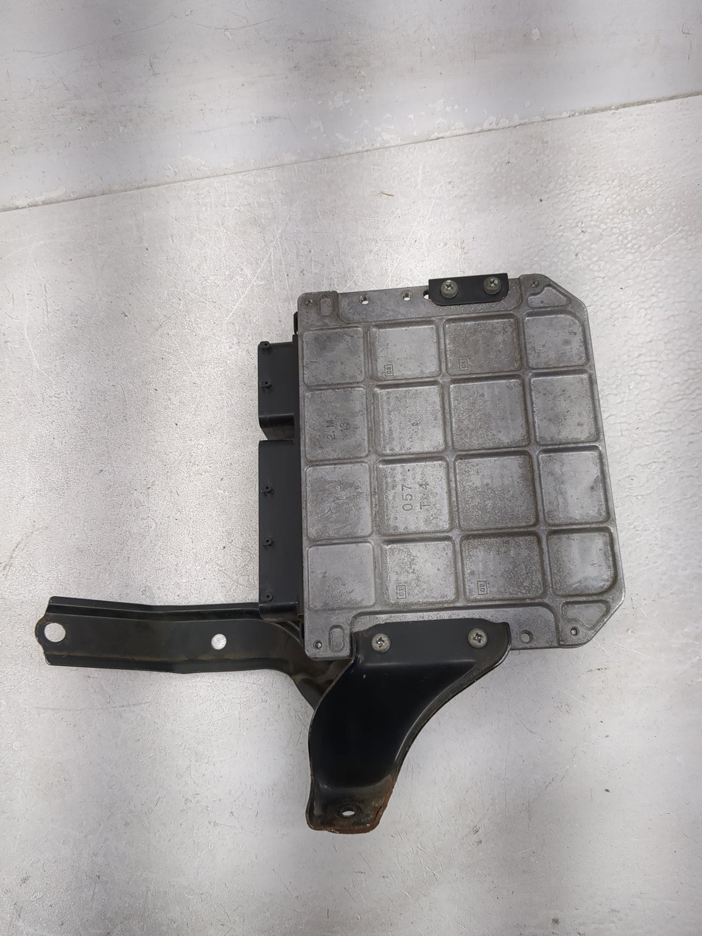 2009-2010 Toyota Rav4 PCM Engine Control Computer ECU ECM PCU OEM P/N:89661-42J91 Fits Fits 2009 2010 OEM Used Auto Parts - 
