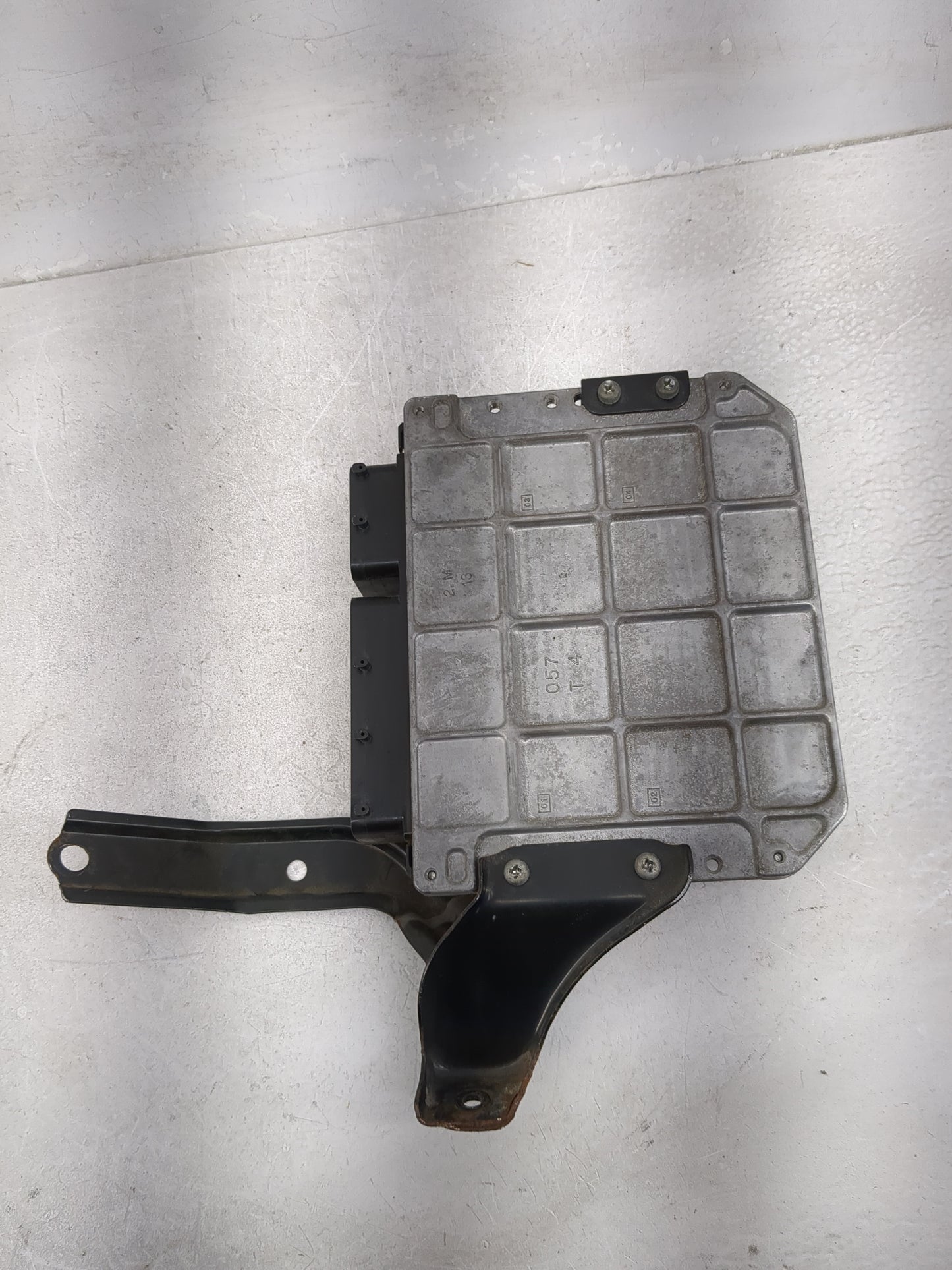 2009-2010 Toyota Rav4 PCM Engine Control Computer ECU ECM PCU OEM P/N:89661-42J91 Fits Fits 2009 2010 OEM Used Auto Parts - 