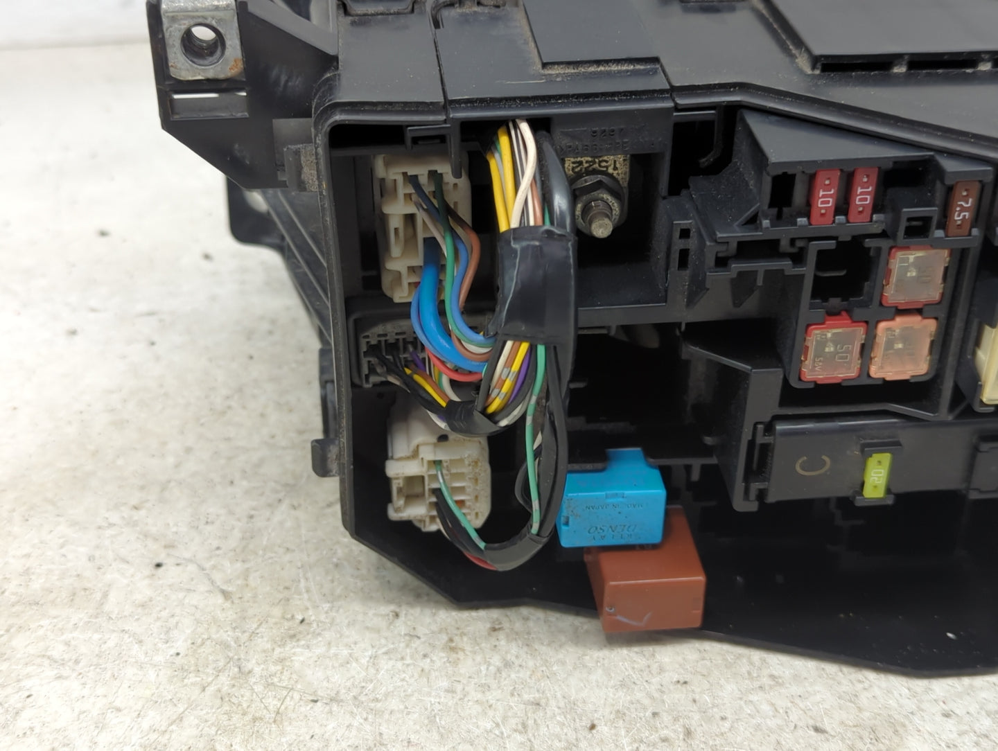 2008-2012 Toyota Rav4 Fusebox Fuse Box Panel Relay Module P/N:82662-42250 Fits Fits 2008 2009 2010 2011 2012 OEM Used Auto P