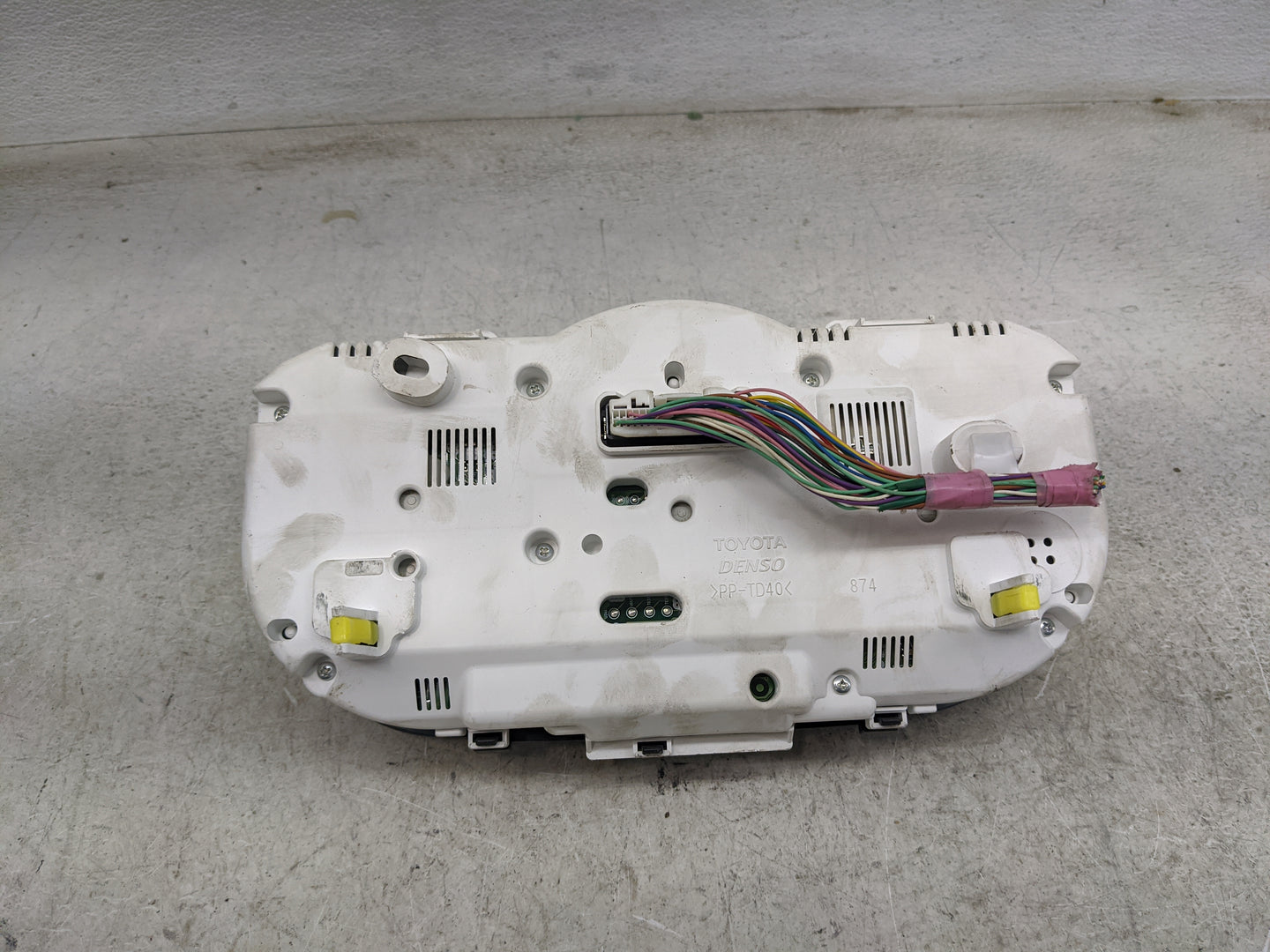 2009 Toyota Rav4 Instrument Cluster Speedometer Gauges P/N:83800-42G40 257440-8622 Miles:142K Fits OEM Used Auto Parts - Oem