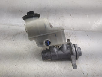 compare product 2006-2018 Toyota Rav4 Brake Master Cylinder 1497527