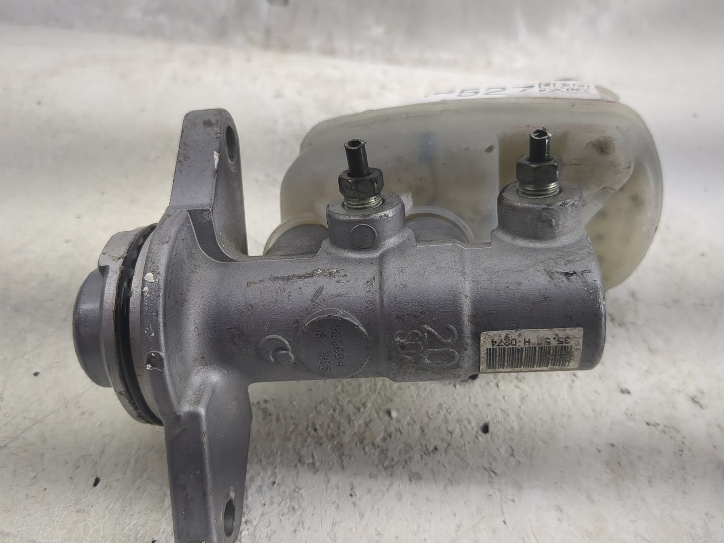 2006-2018 Toyota Rav4 Brake Master Cylinder 1497527 - Oemusedautoparts1.com